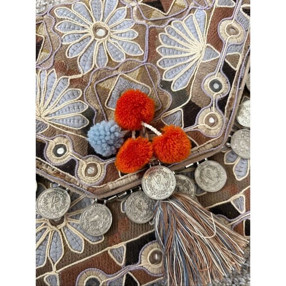 Anthropologie Khanna Embroidered Clutch / Crossbody Bag in Neutral - Picture 6 of 12